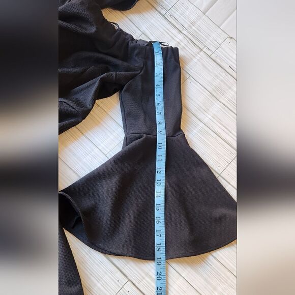 Trina Turk Off the Shoulder Bell Sleeves Black Dress Size 6 - Picture 9 of 15